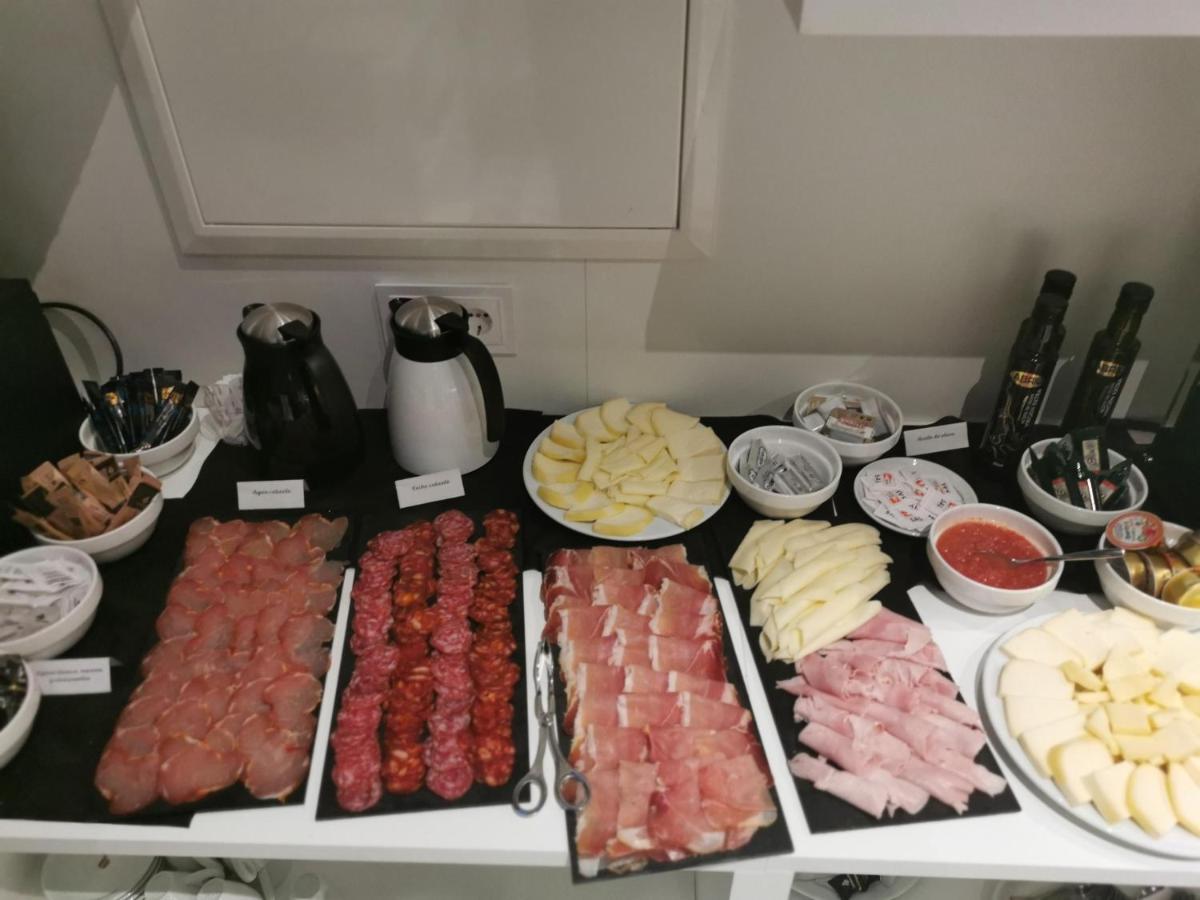 Hotel Plaza Obradoiro By Bossh! Hotels Santiago de Compostela Ngoại thất bức ảnh