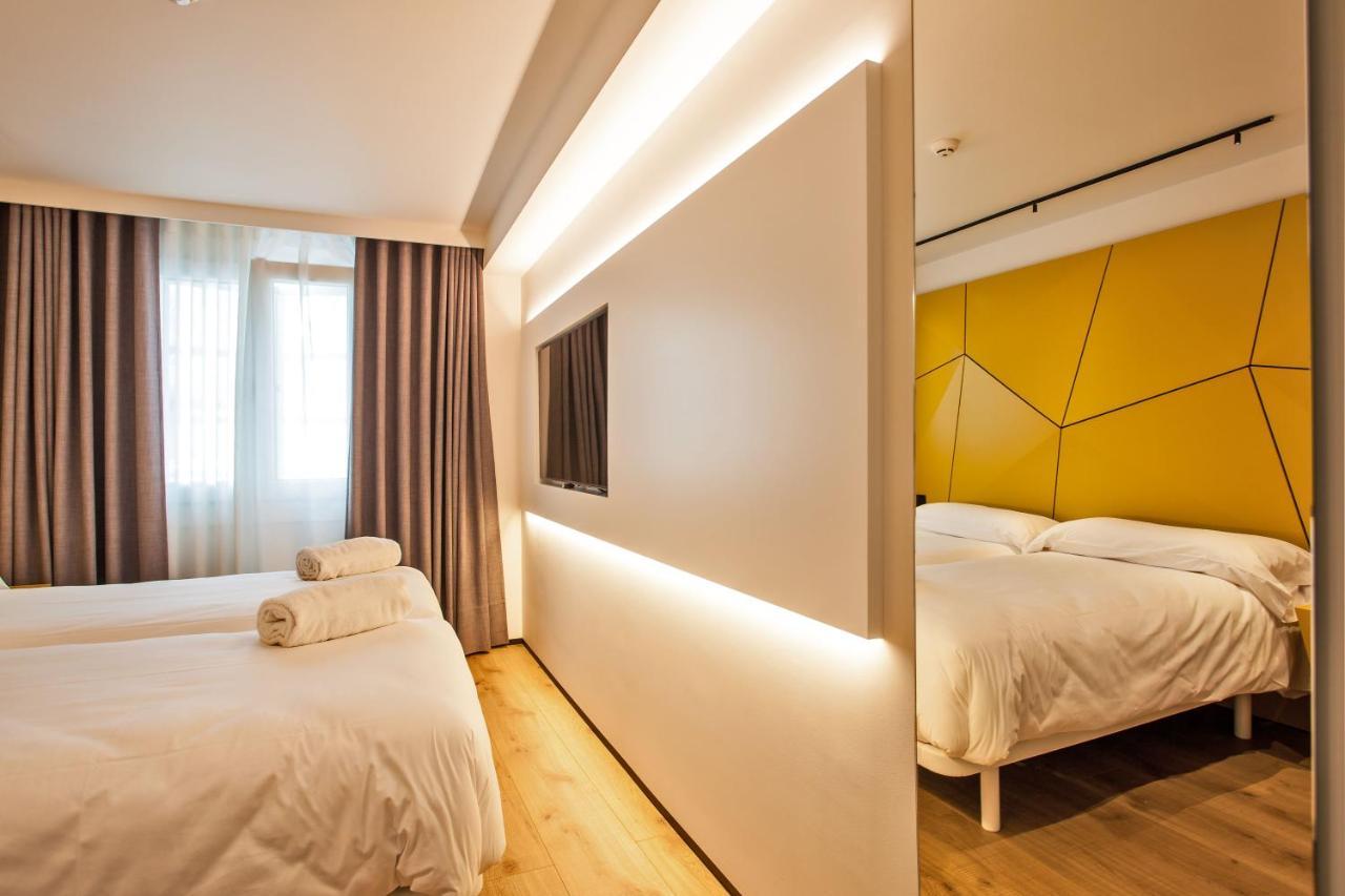 Hotel Plaza Obradoiro By Bossh! Hotels Santiago de Compostela Ngoại thất bức ảnh